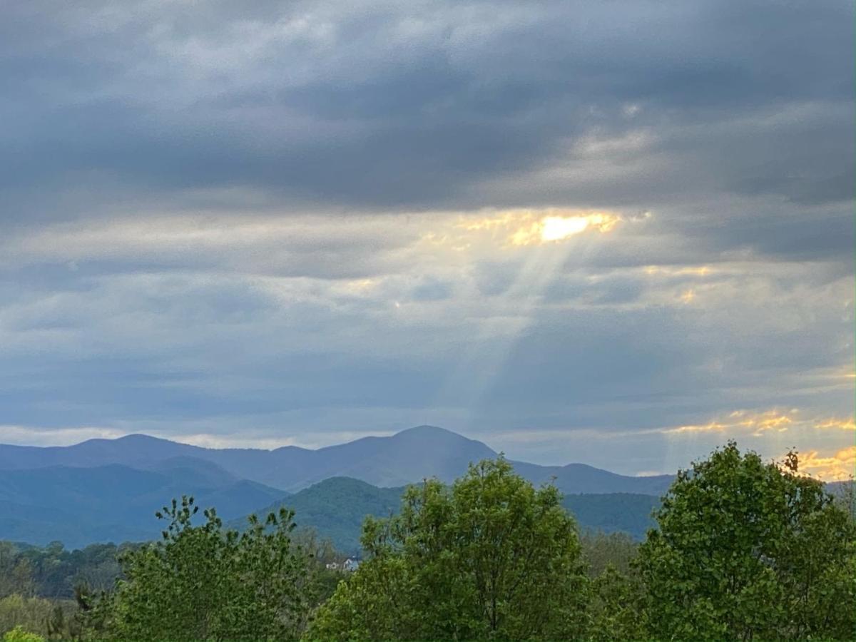 Skylaranna Resort & Spa Hendersonville Esterno foto